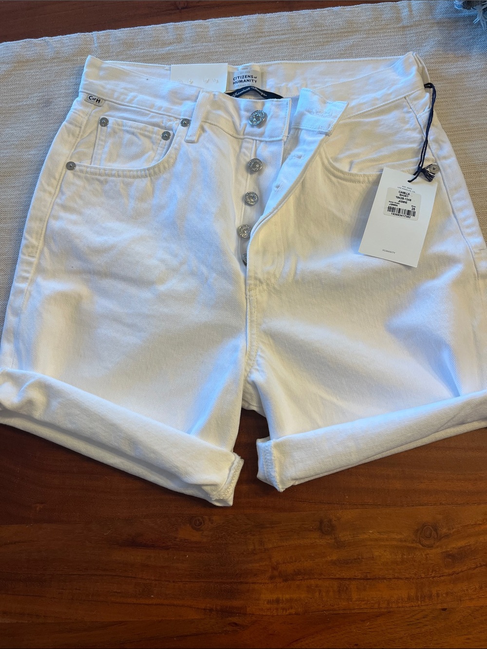 Citizens Of Humanity White Button-Front Jean Shorts - Picture 2 of 4